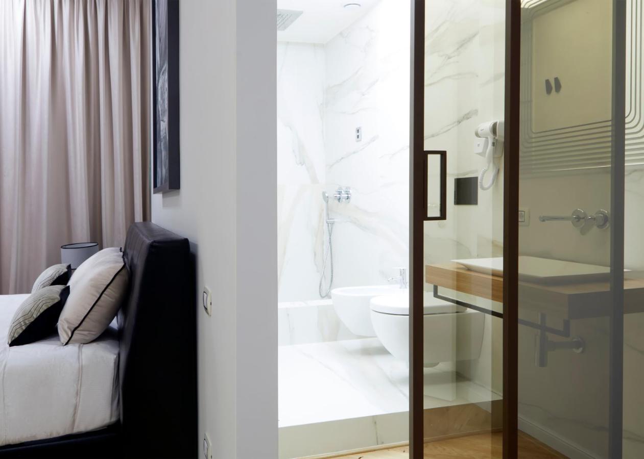 Casa Vittoria Napoli - Santa Lucia Bed & Breakfast Екстериор снимка