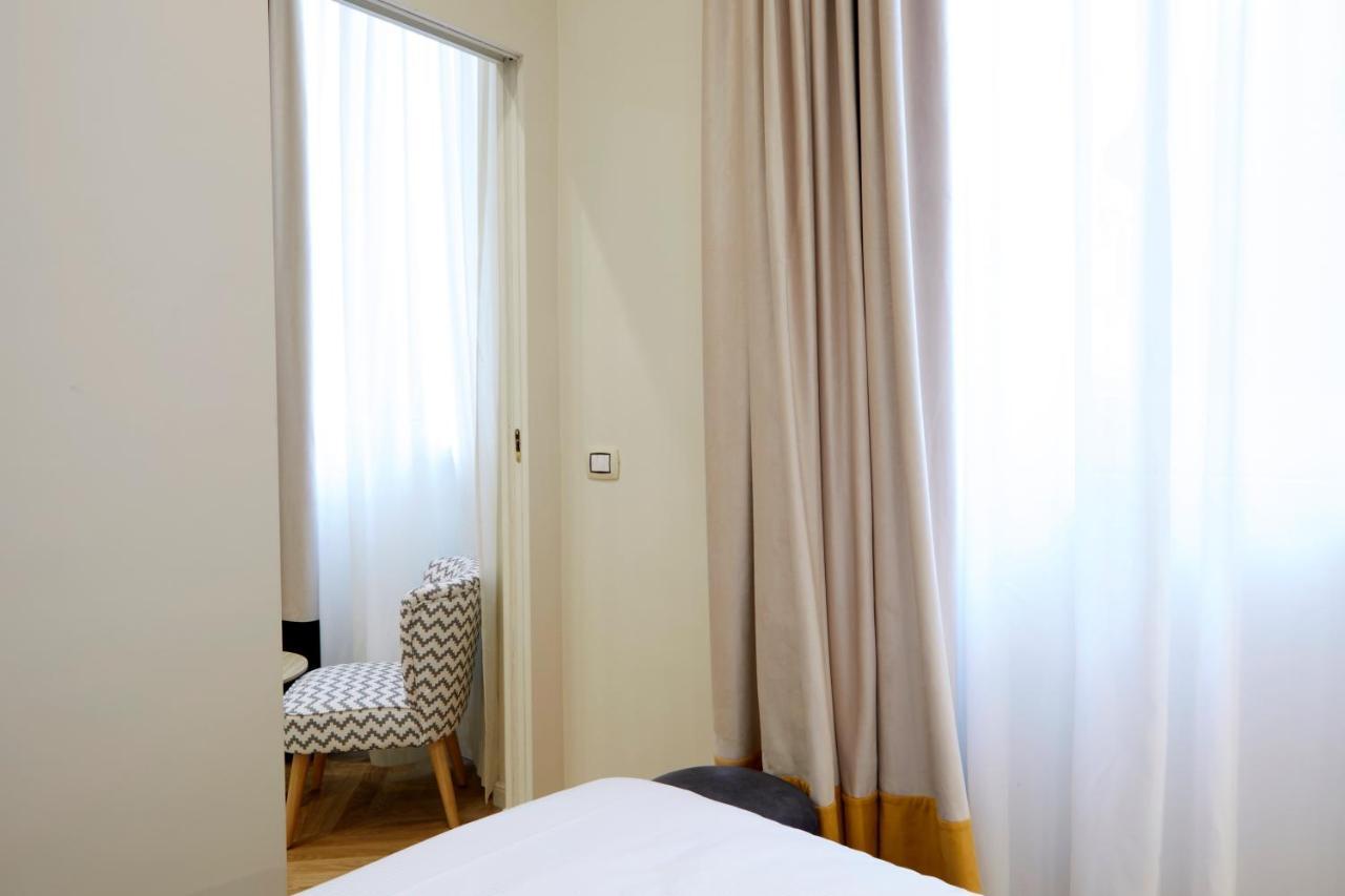Casa Vittoria Napoli - Santa Lucia Bed & Breakfast Екстериор снимка