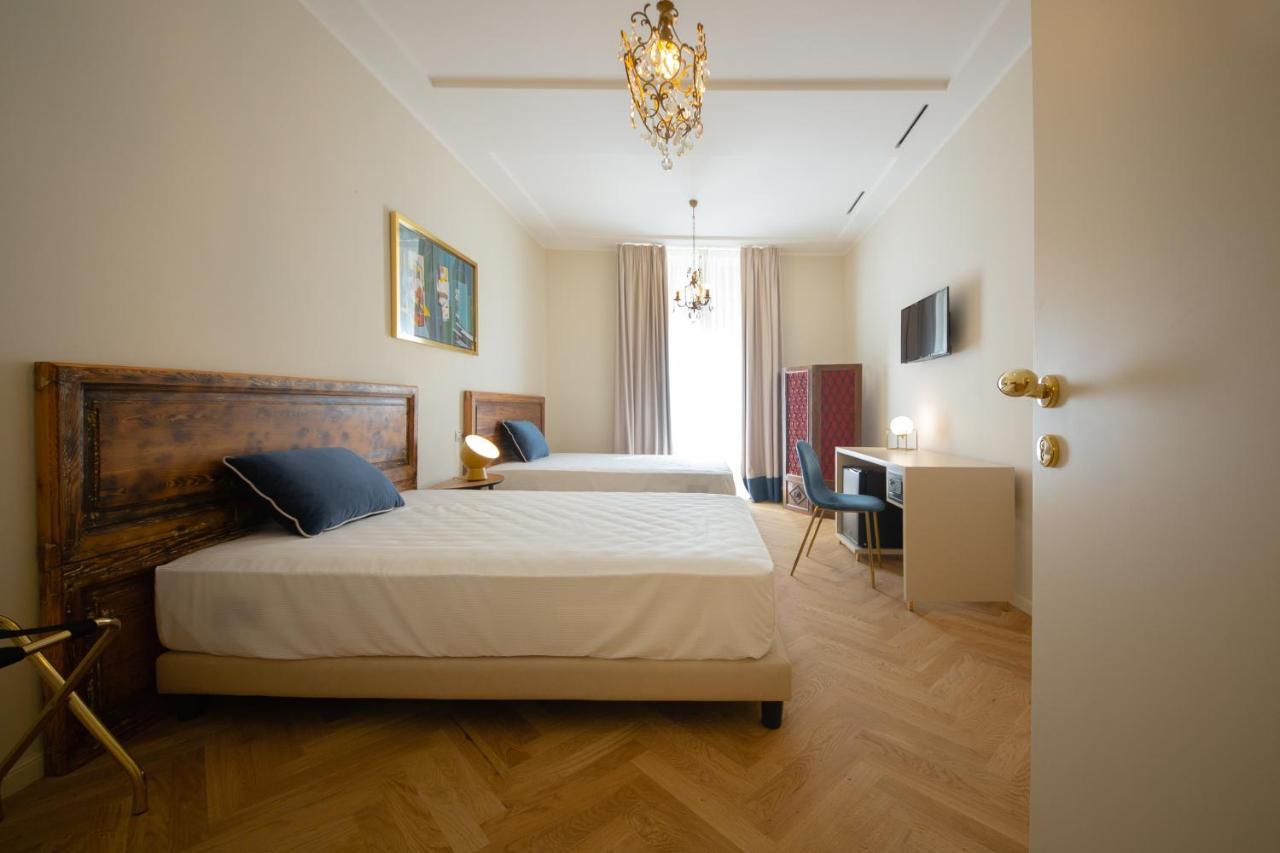 Casa Vittoria Napoli - Santa Lucia Bed & Breakfast Екстериор снимка