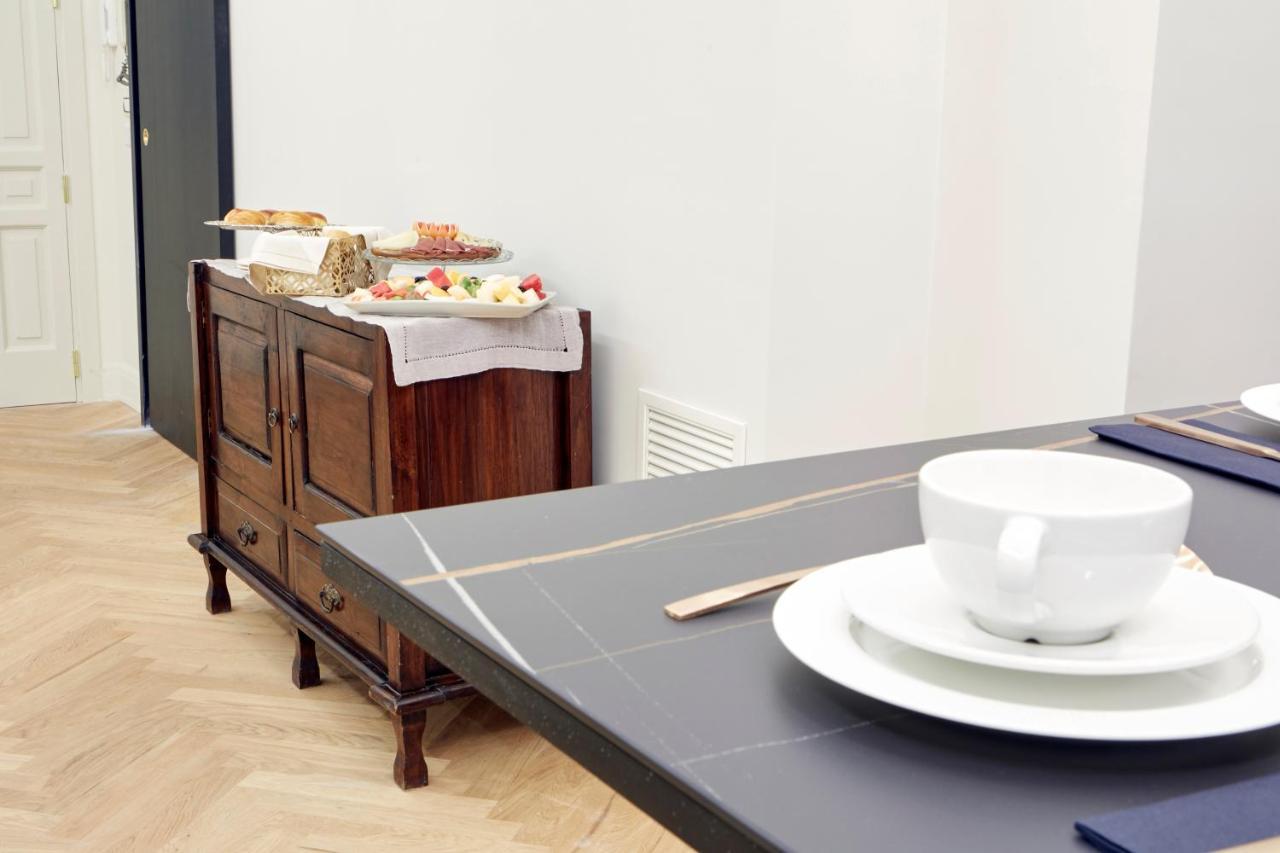 Casa Vittoria Napoli - Santa Lucia Bed & Breakfast Екстериор снимка