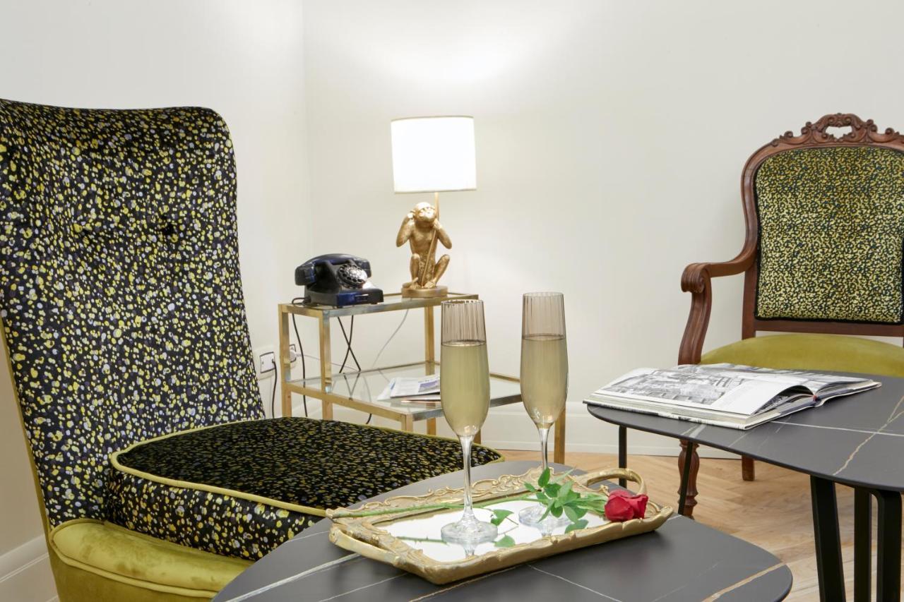 Casa Vittoria Napoli - Santa Lucia Bed & Breakfast Екстериор снимка
